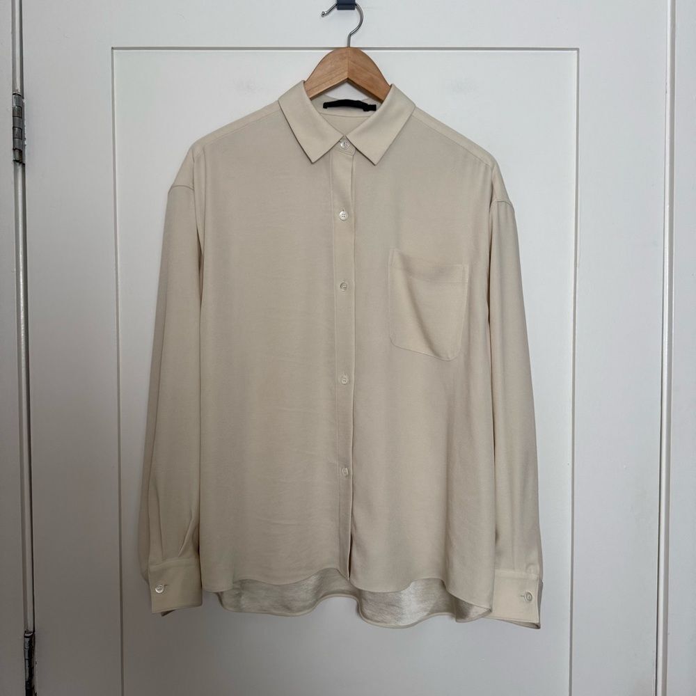 Jenni Kayne Oversized Shirt Sz S Cream Silky Long Sleeve Button Up Quiet Luxury